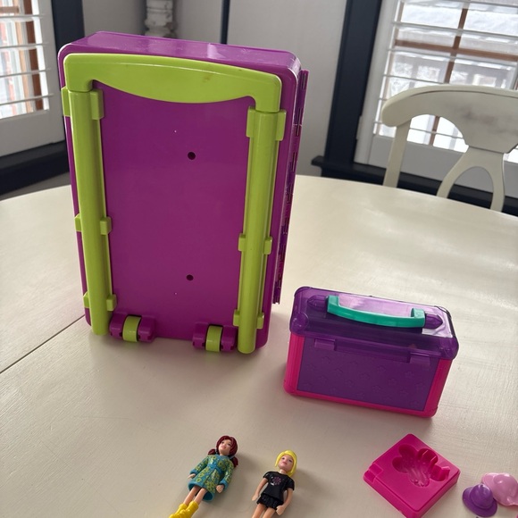 Polly Pocket Adorable Storable Case Dolls Accessories Salon - Picture 10 of 12